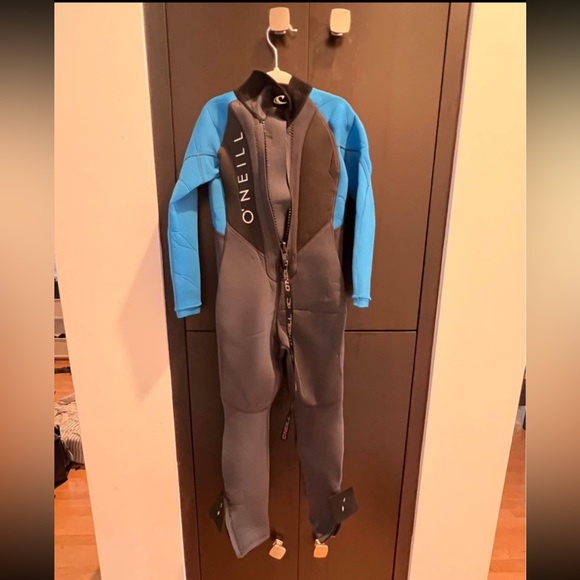 O’Neill kids wetsuit - Picture 2 of 3